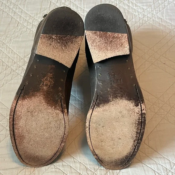FRYE Melissa Button Zip Short Grey/Brown Leather Ankle Boots, Size 9 - Picture 12 of 16